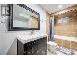 58 Summerfeldt Crescent, Markham, ON L3R2B2 Photo 33