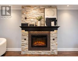 Bedroom 2 - 58 Summerfeldt Crescent, Markham, ON L3R2B2 Photo 6