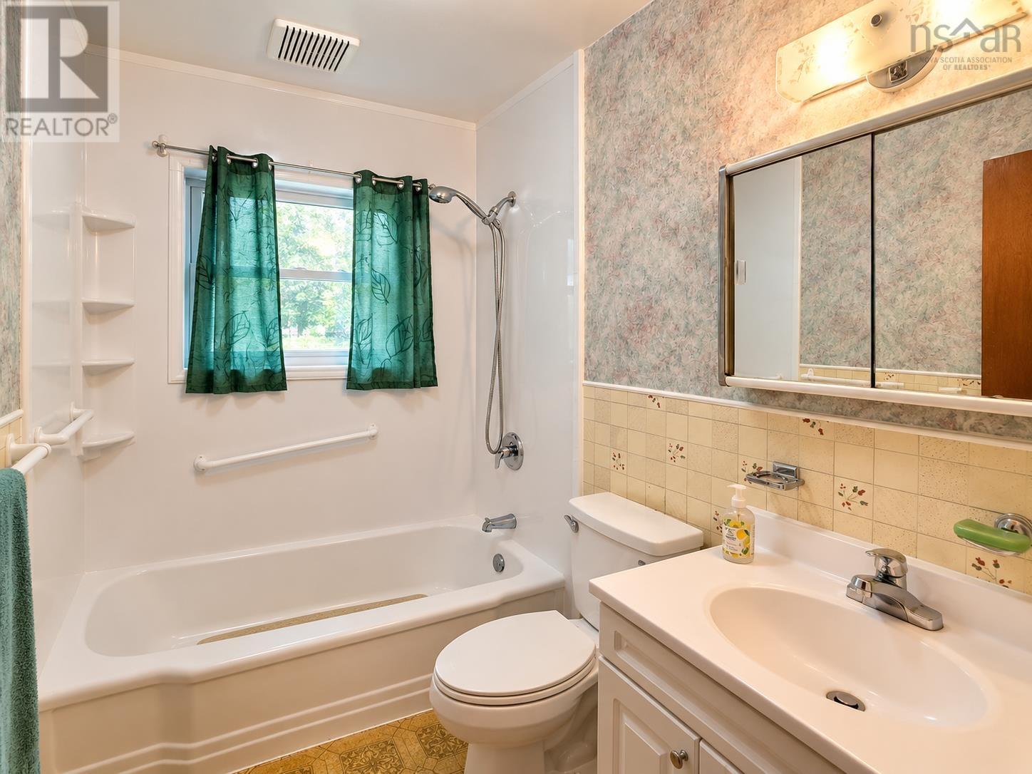 171 Falmouth Dyke Road - Image 28