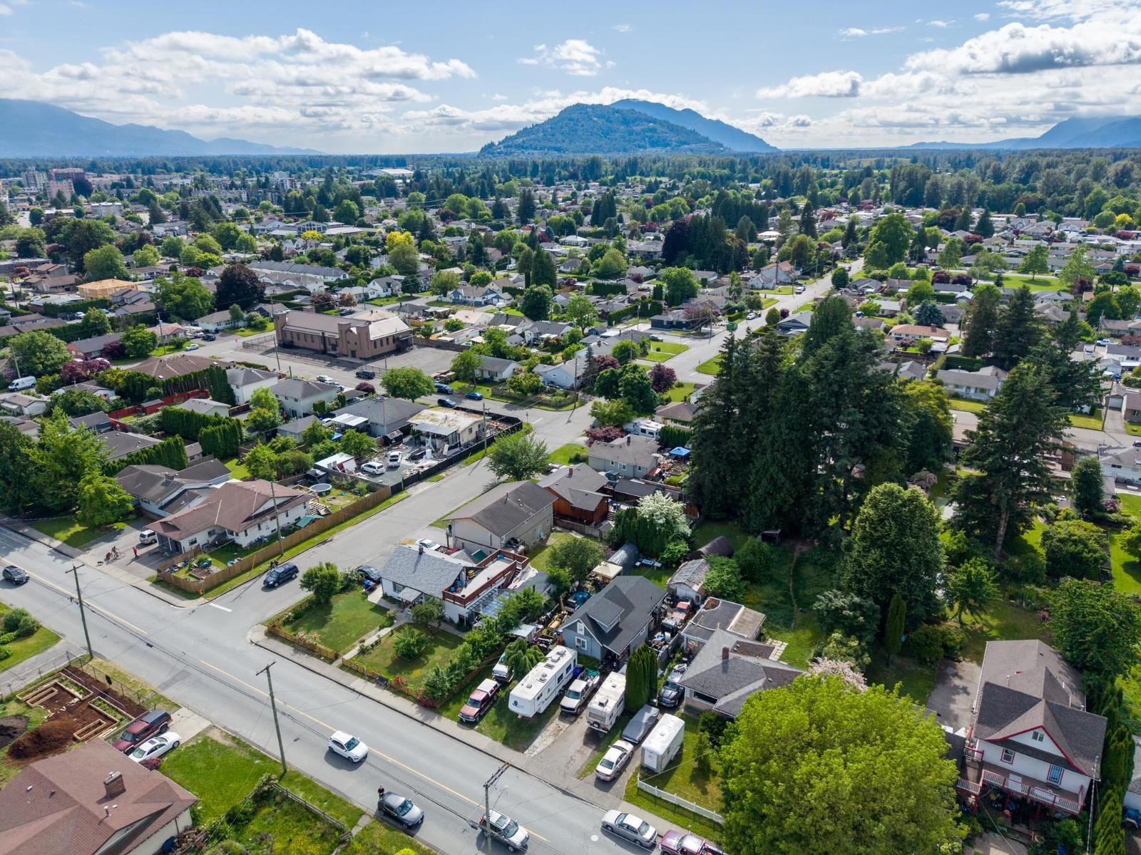 9813 YOUNG ROAD, Chilliwack Proper West, Chilliwack - Image 1