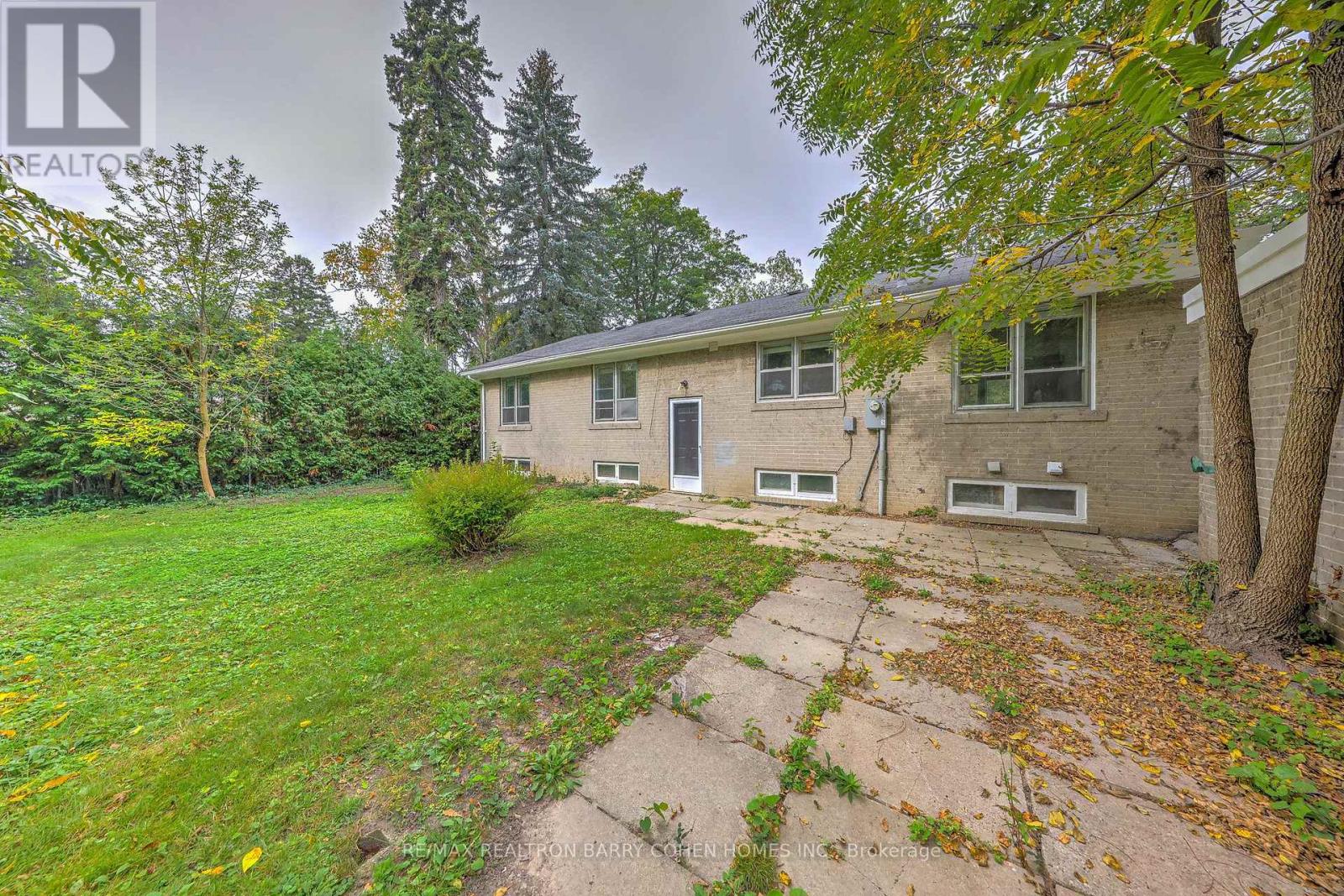 3 GREENGATE ROAD - 44