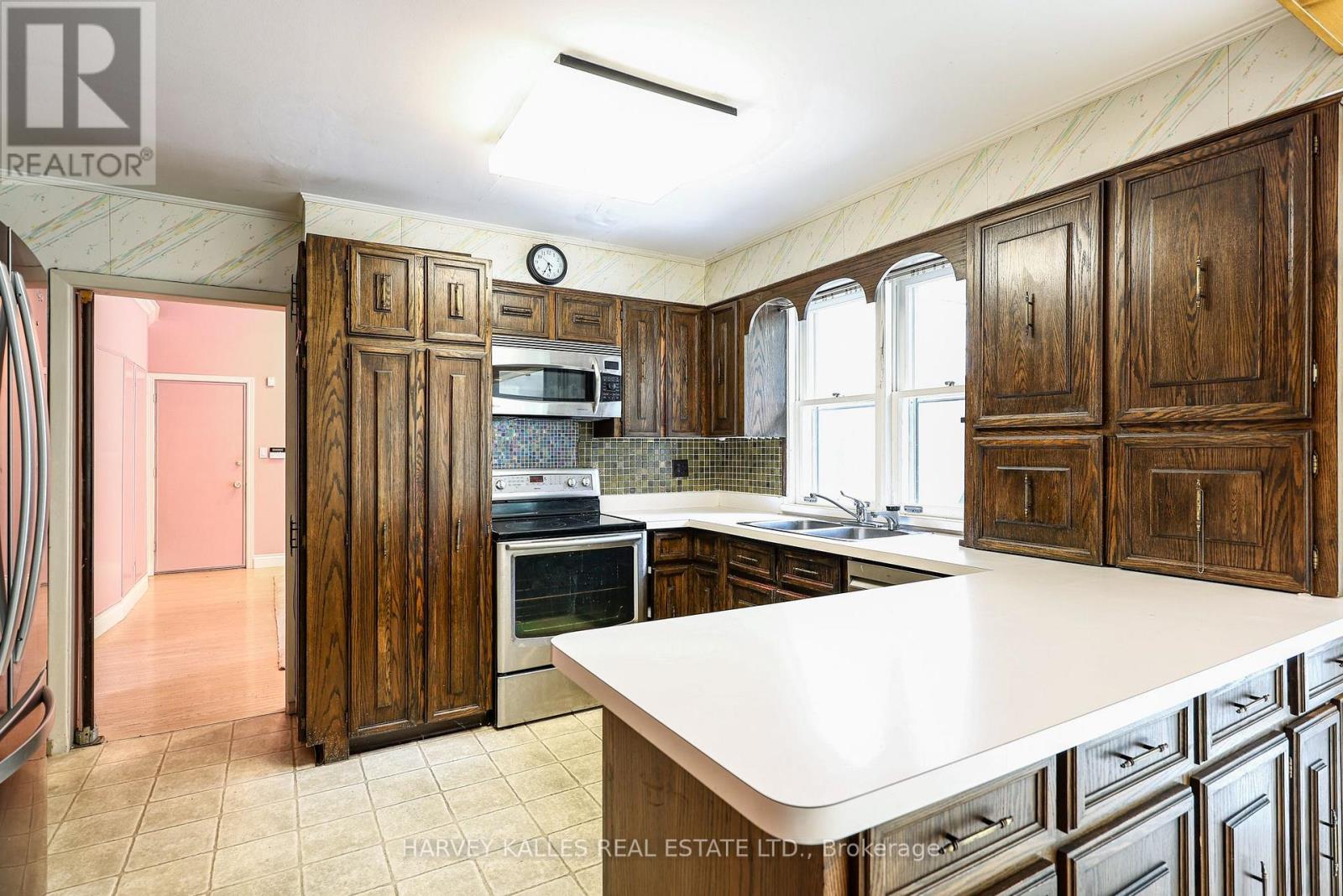 2 COLVESTONE ROAD - 26