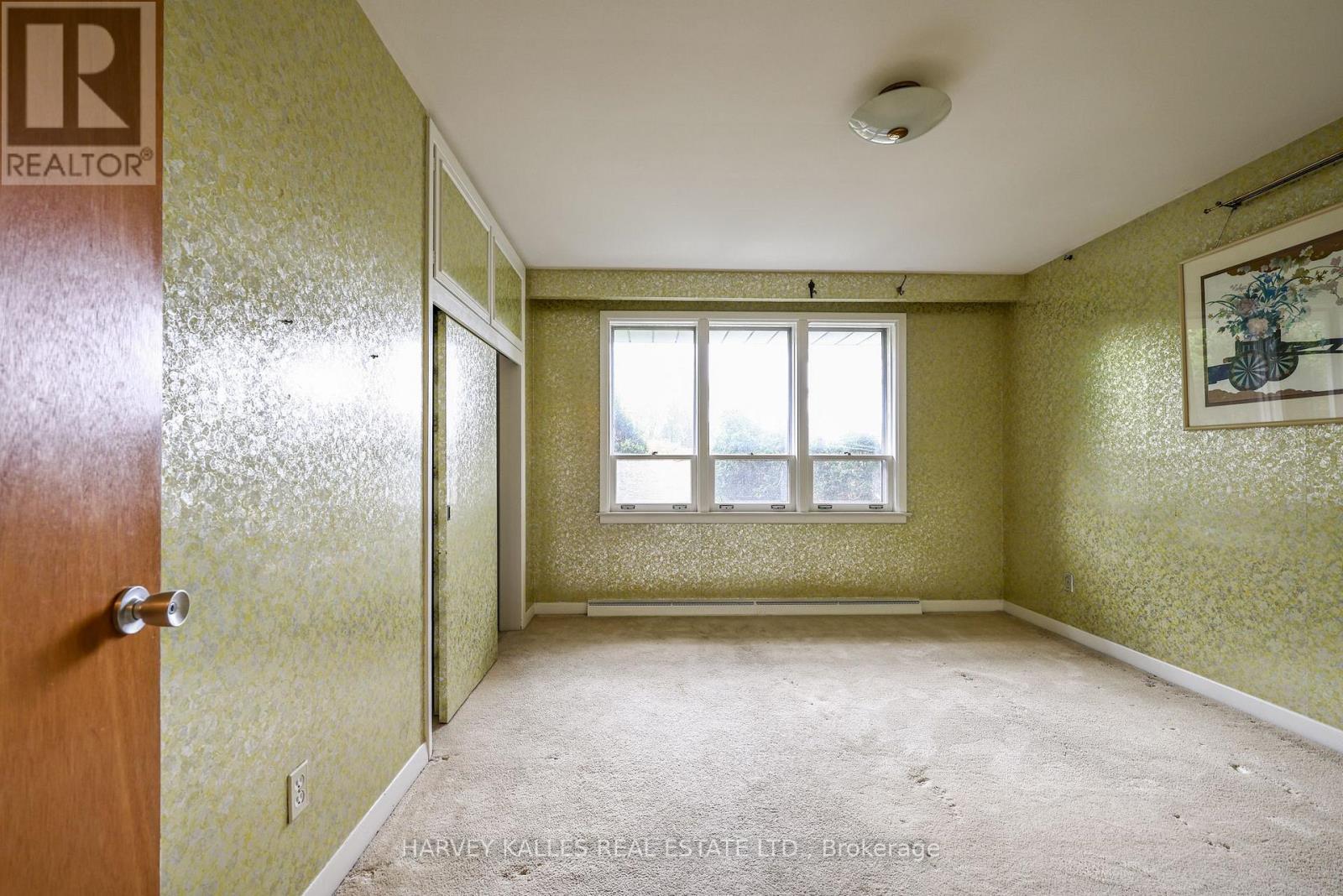 2 COLVESTONE ROAD - 36