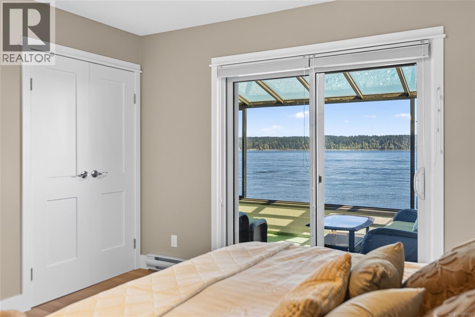 #13 523 Island Hwy - 15