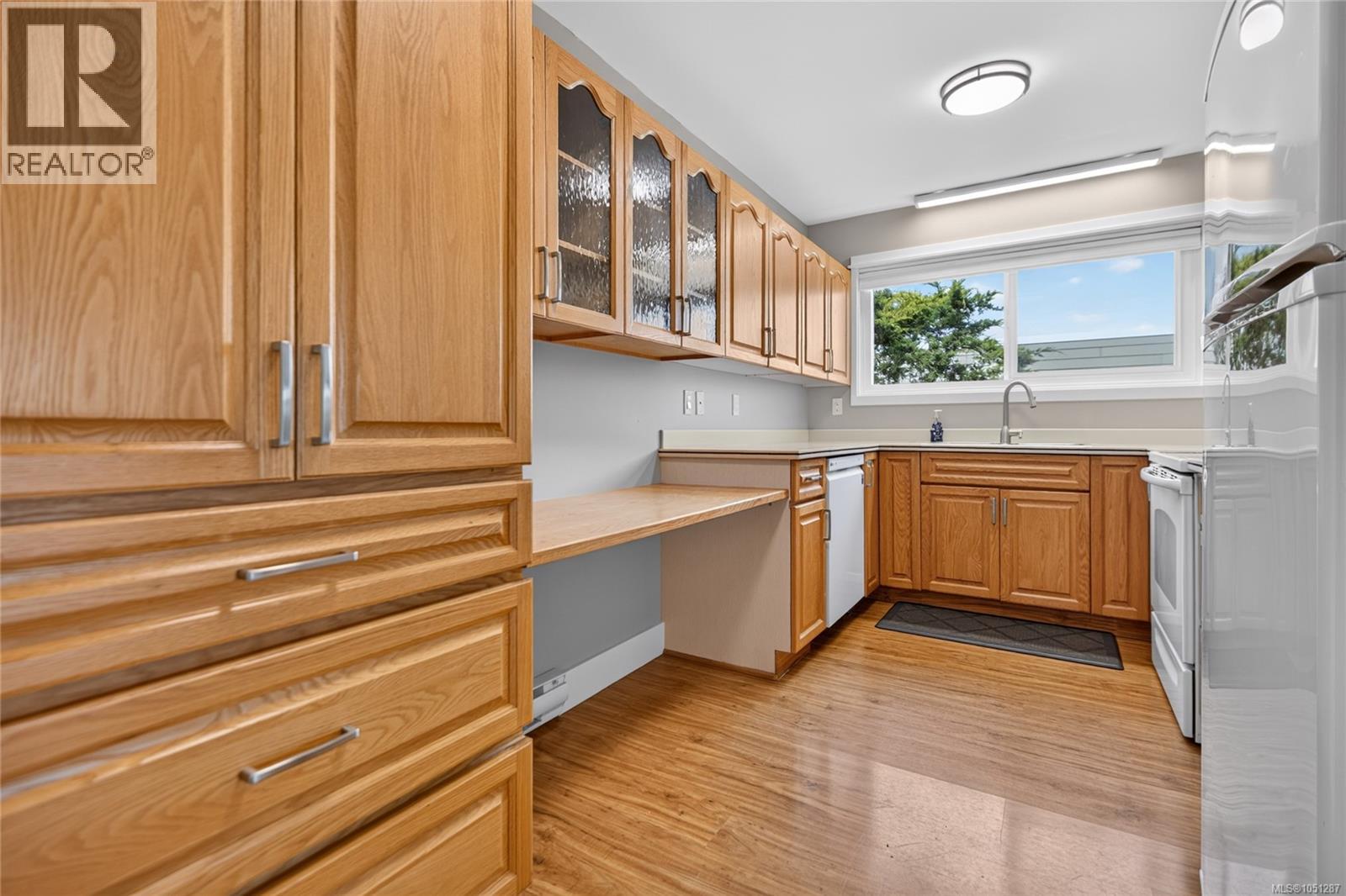 #13 523 Island Hwy - 22