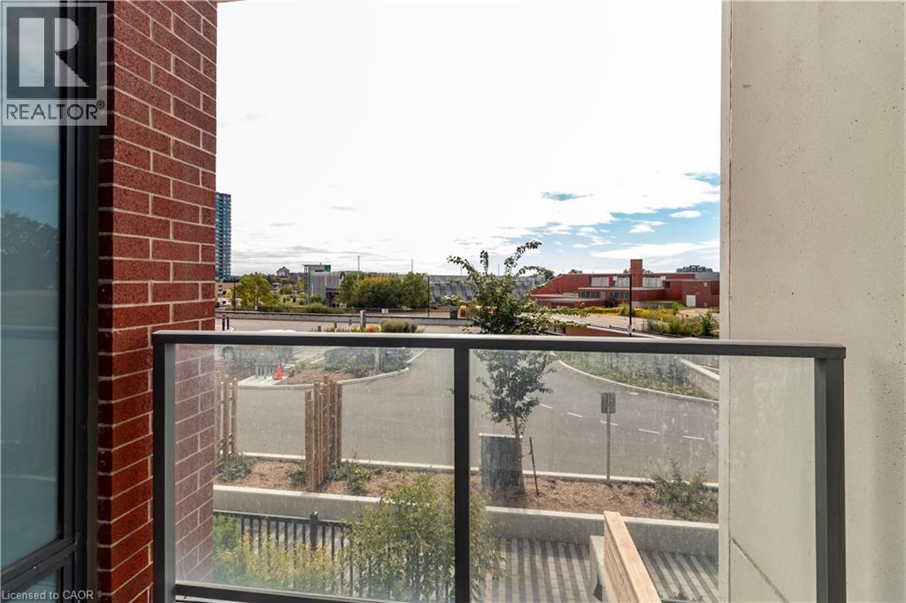 #103 15 WELLINGTON Street S - Image 31