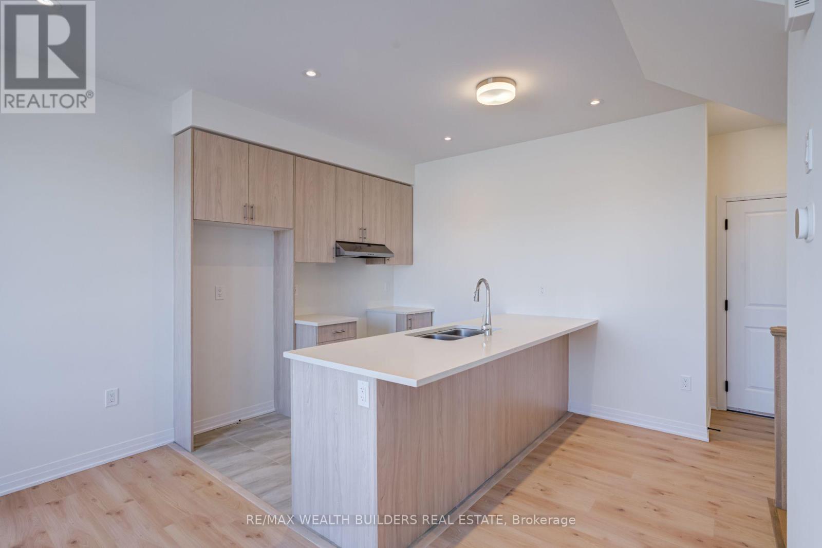 6 Thornbird Crescent — photo 40