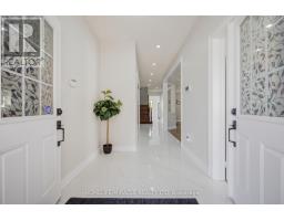 Kitchen - 17 Latania Boulevard, Brampton, ON L6P1S8 Photo 6