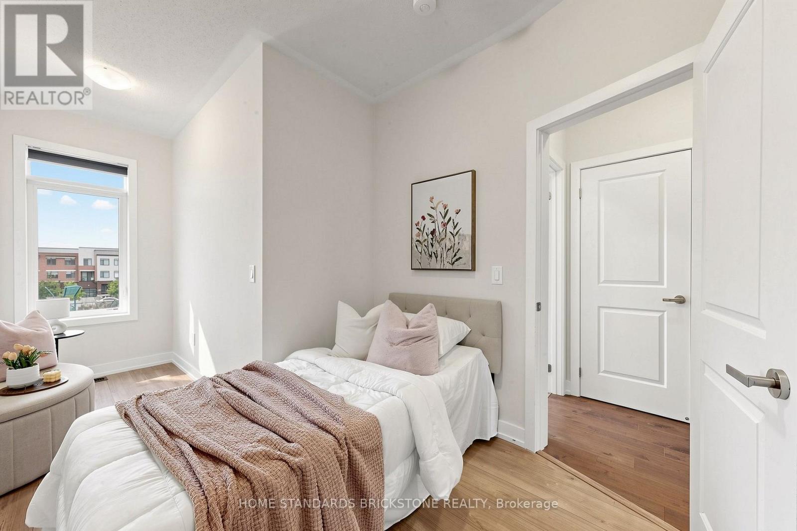 215 Salterton Circle, Vaughan, ON photo 37
