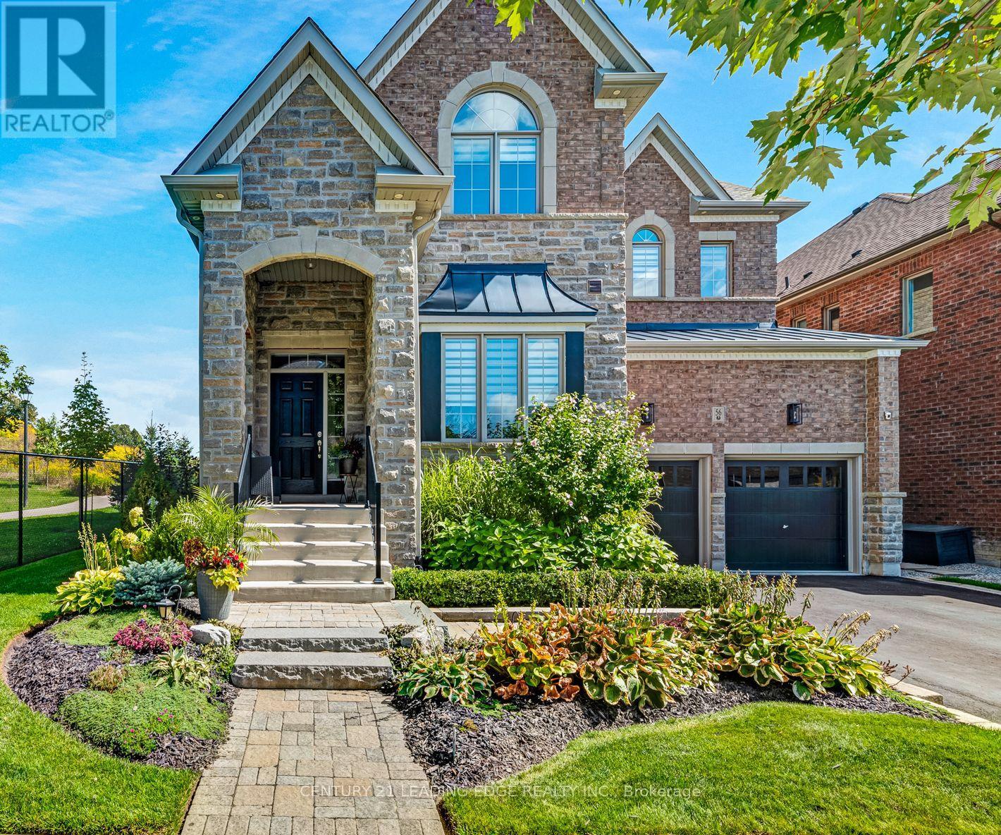 56 Walter Tunny Crescent, East Gwillimbury, ON photo 1