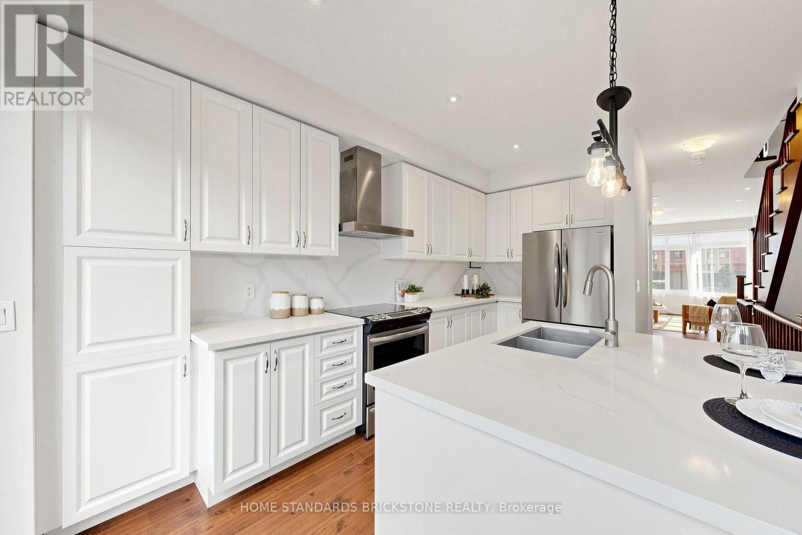 215 Salterton Circle, Vaughan, ON photo 16