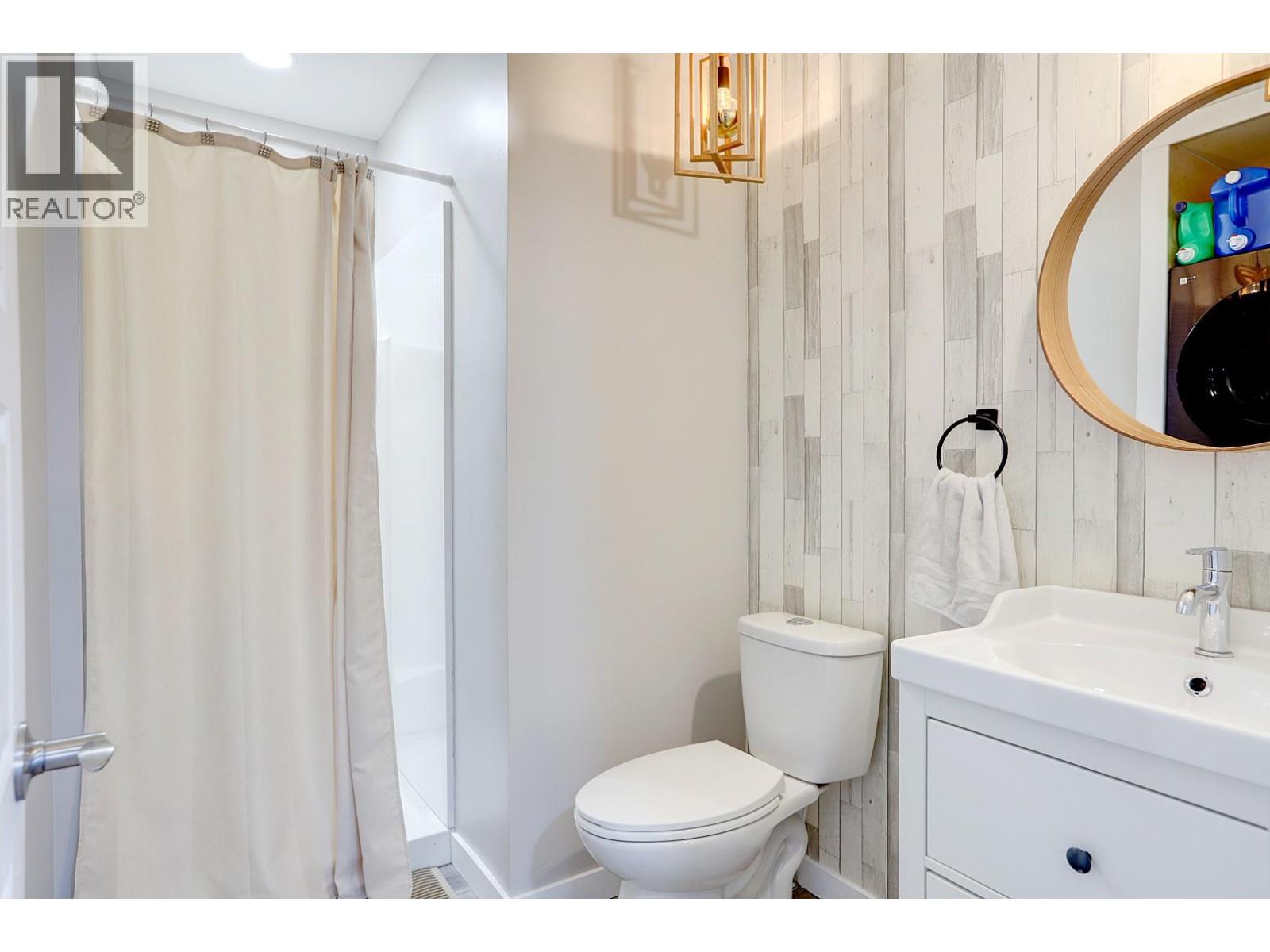 5723 Richards Crescent, Vernon