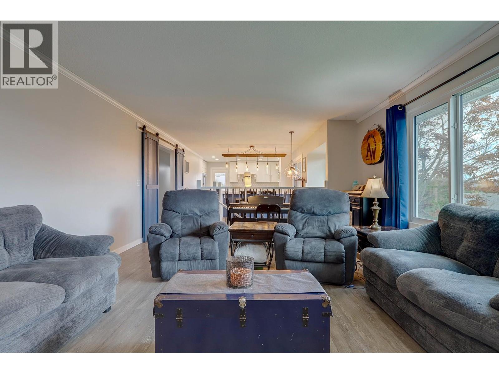 5723 Richards Crescent - 20