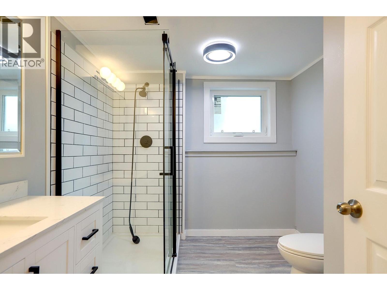 5723 Richards Crescent, Vernon