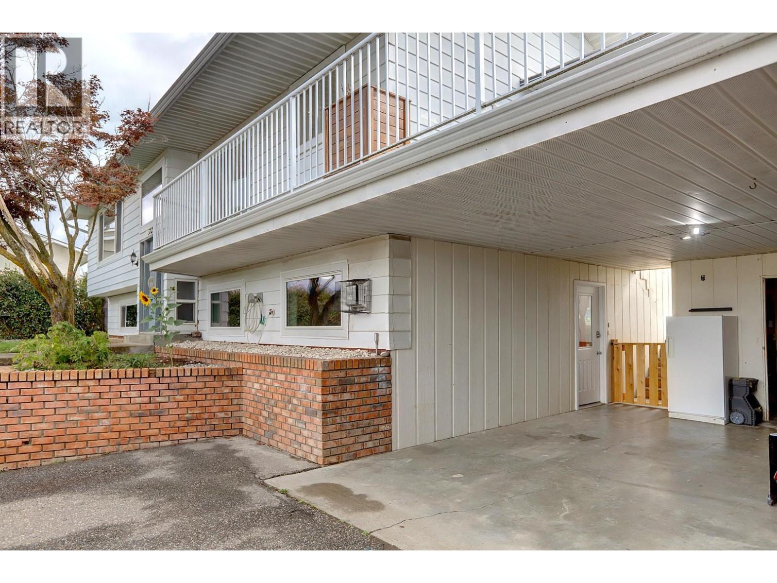 5723 Richards Crescent - 58