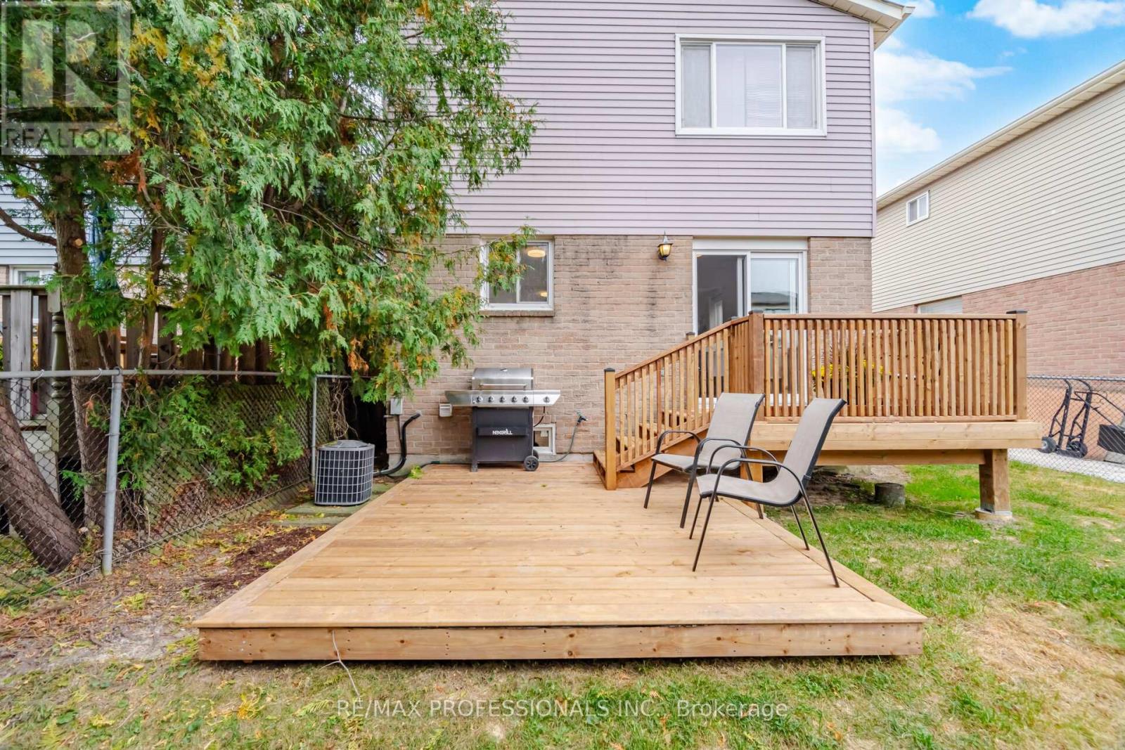 6081 FULLERTON CRESCENT - Image 42