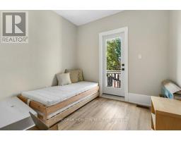 33 Young Street, Waterloo, ON N2J2L4 Photo 26