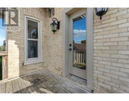 33 Young Street, Waterloo, ON N2J2L4 Photo 34