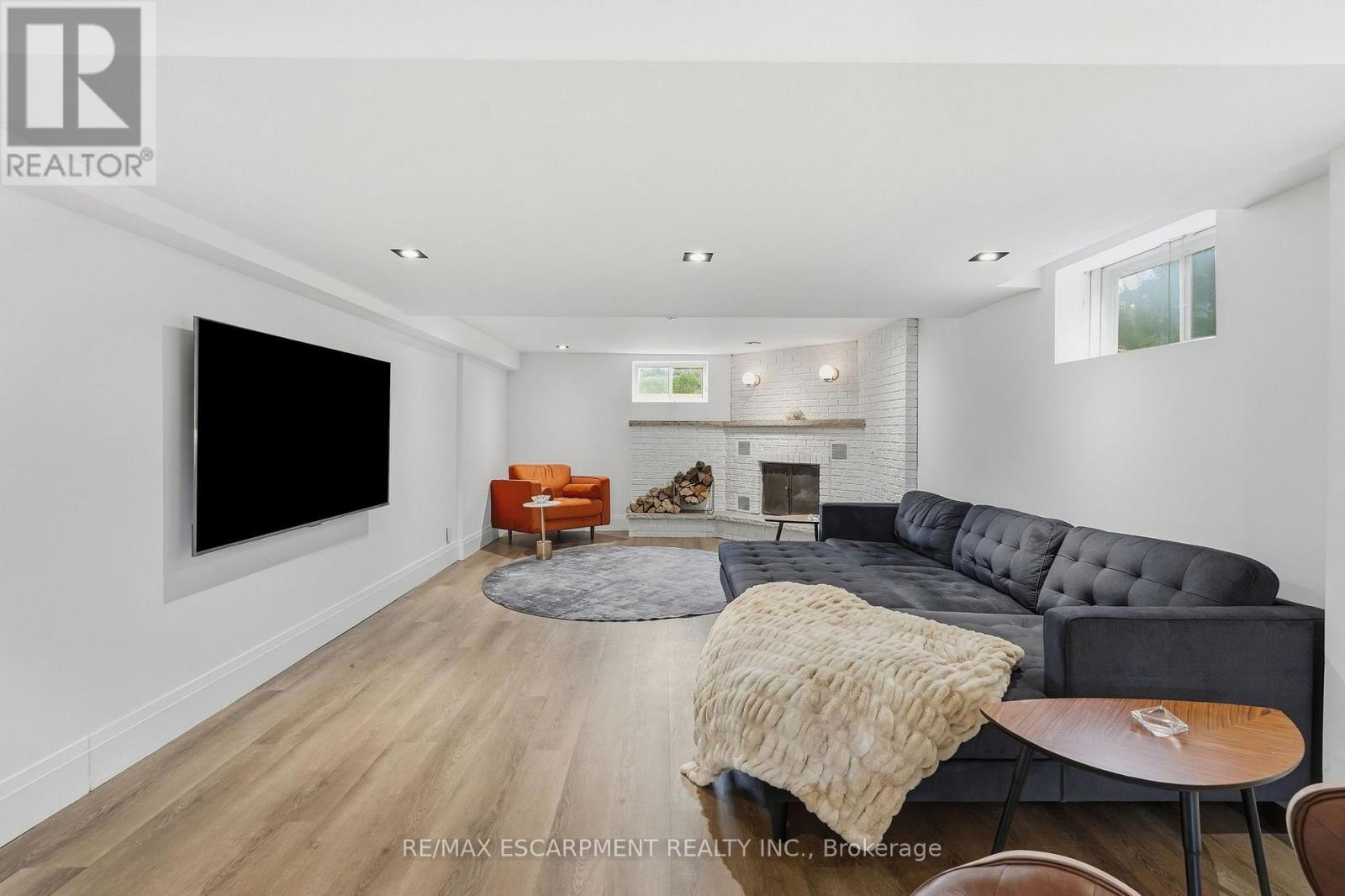9 DONLEA DRIVE - 34