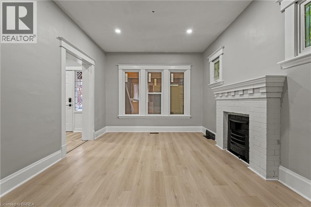 88 GAGE Avenue S - 8