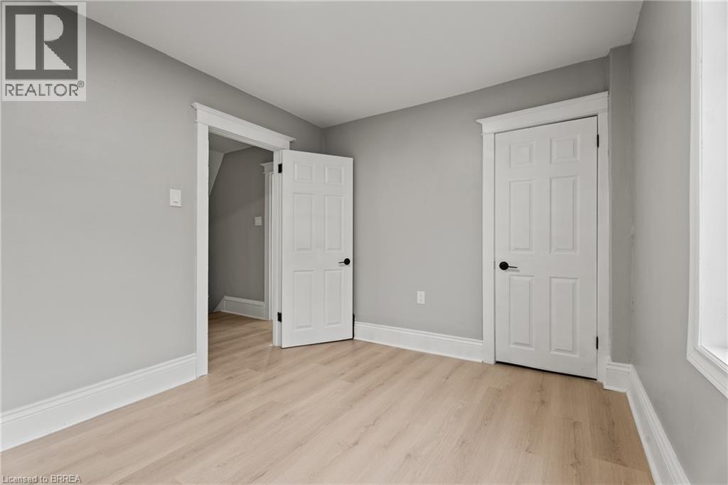88 GAGE Avenue S - 22