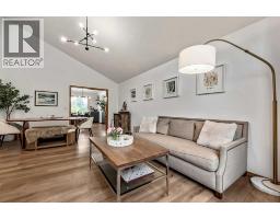 16 Evergreen Gardens SW - photo 8