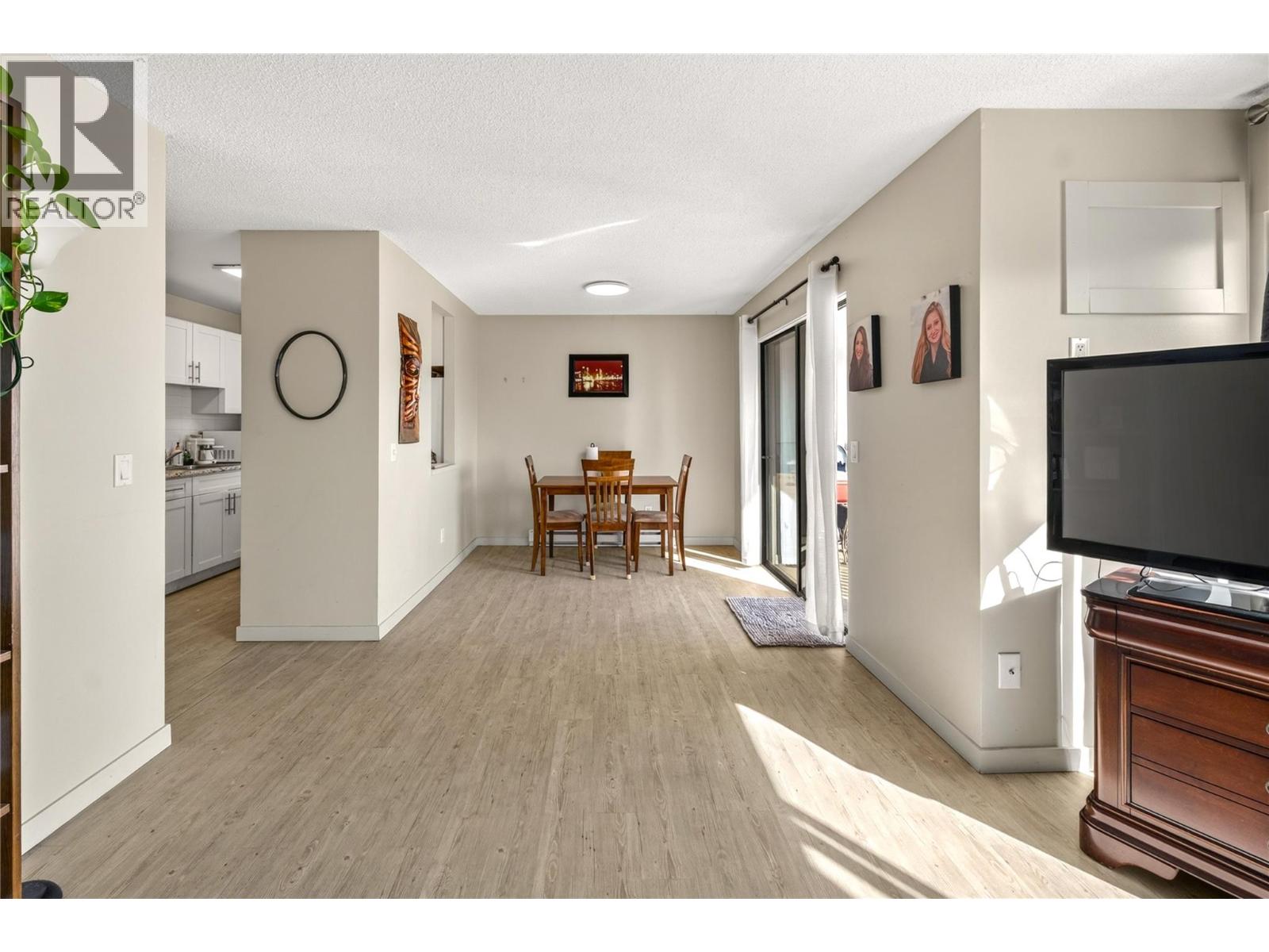 #1007 737 Leon Avenue - 9
