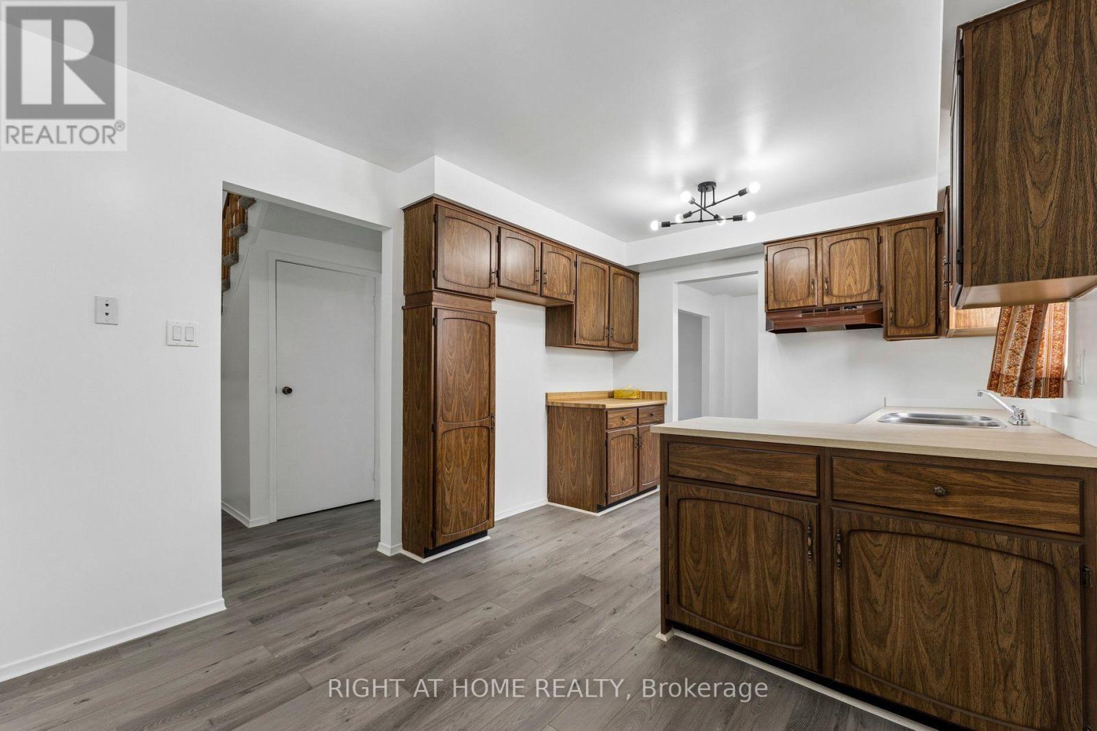 77 MORTON WAY - 19