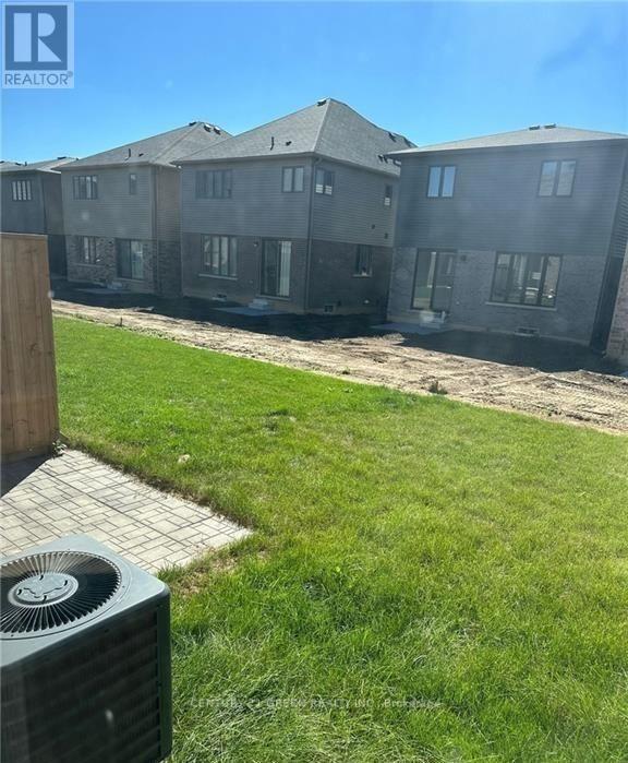 53 June Callwood Way — photo 12