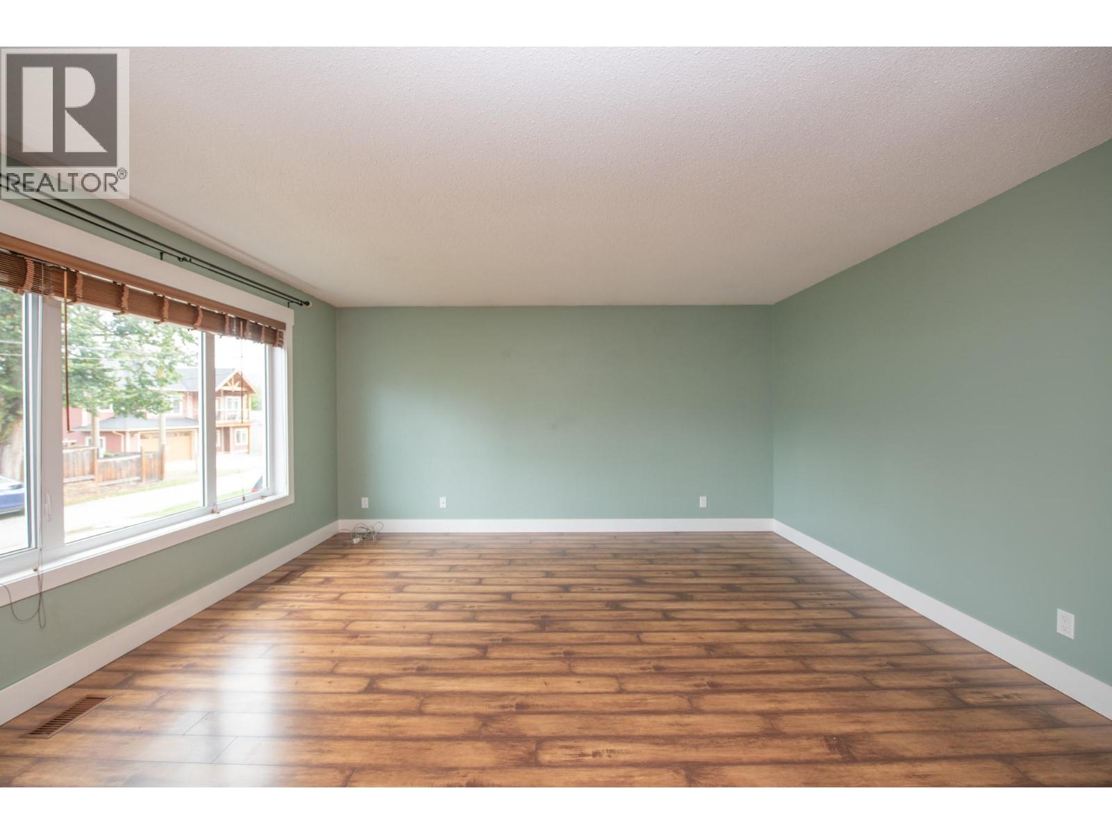 2855 Burns Avenue - 15