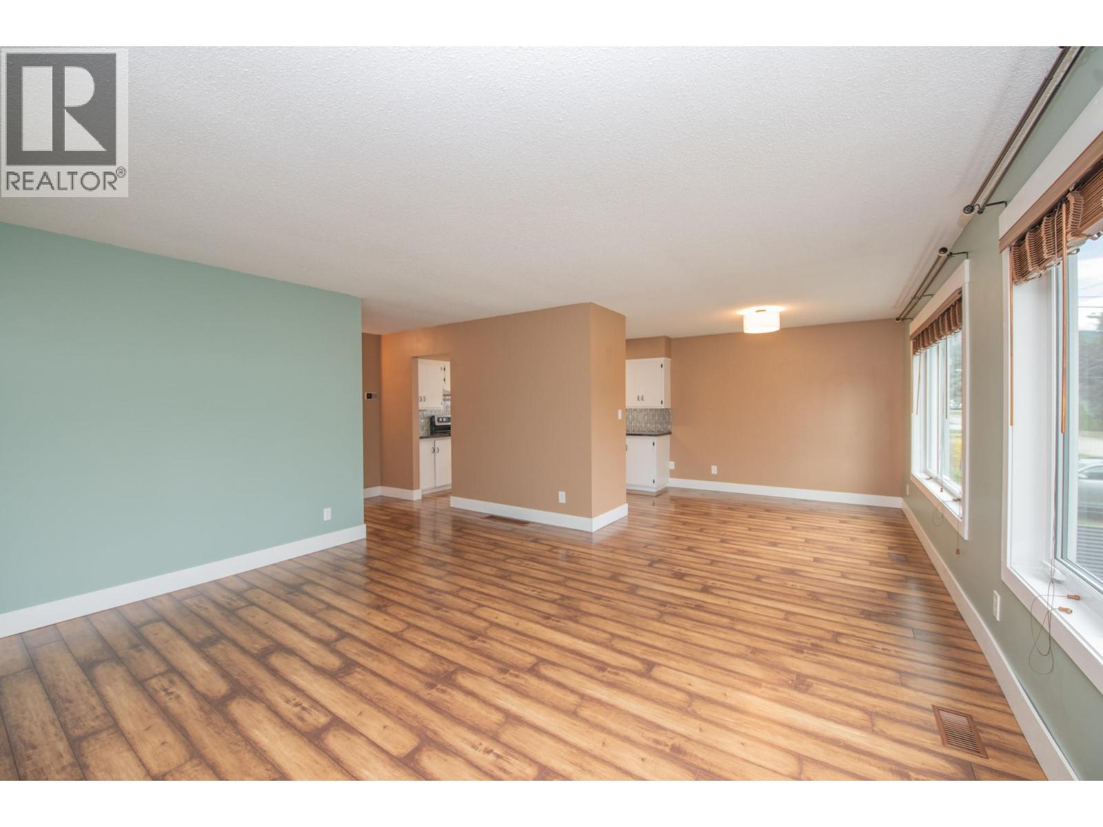 2855 Burns Avenue - 17