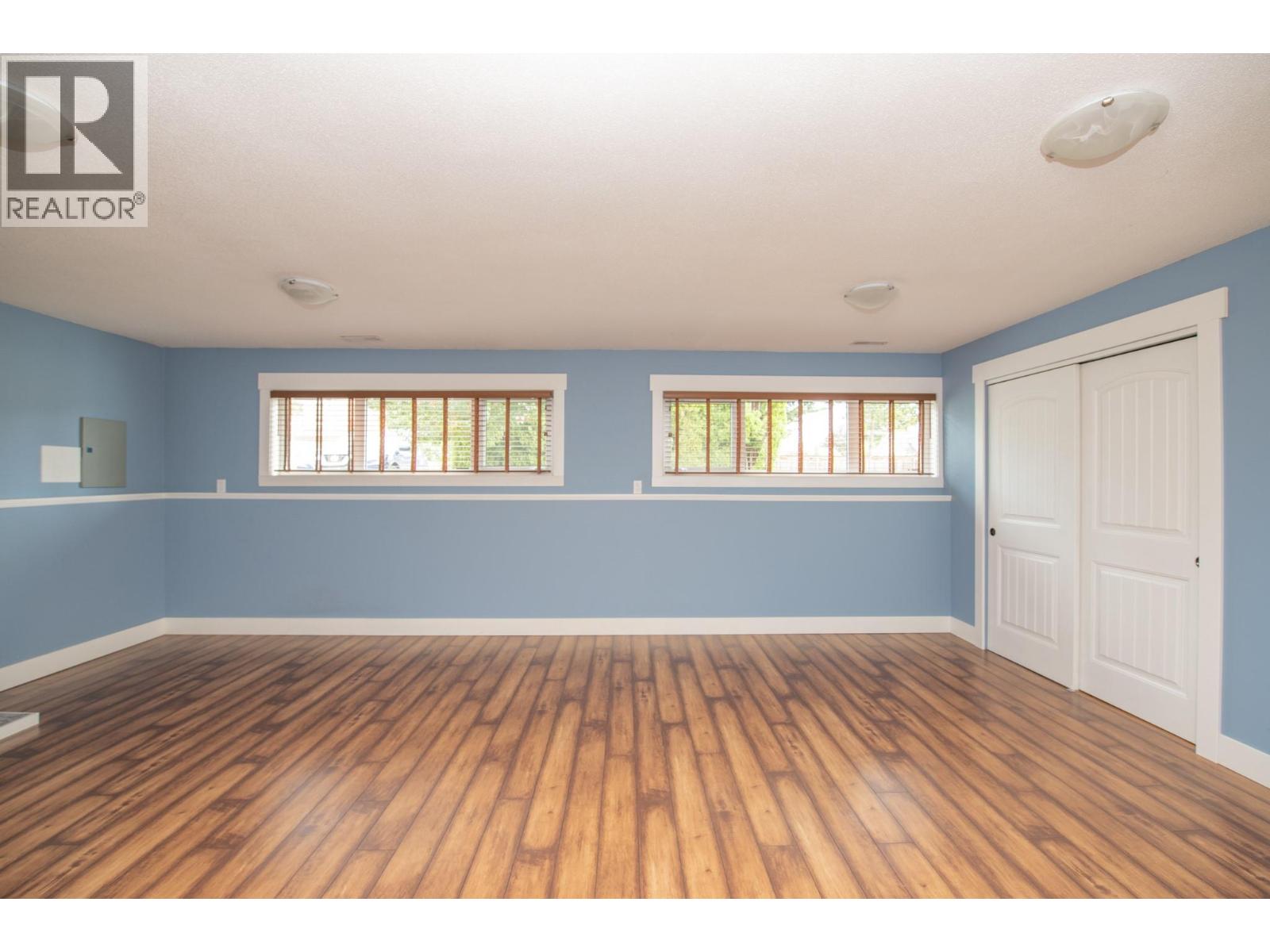 2855 Burns Avenue - 33