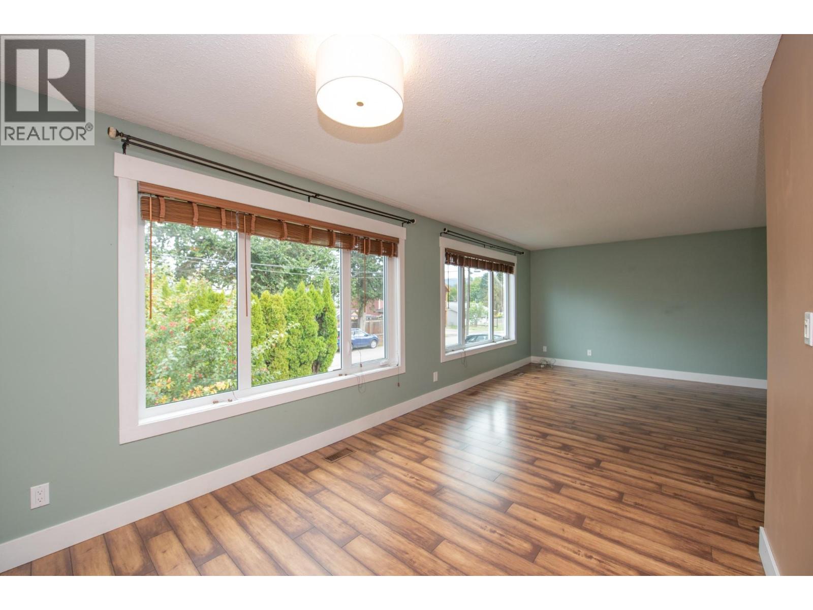2855 Burns Avenue - 9