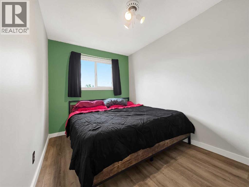 9826 101 Street - Image 11