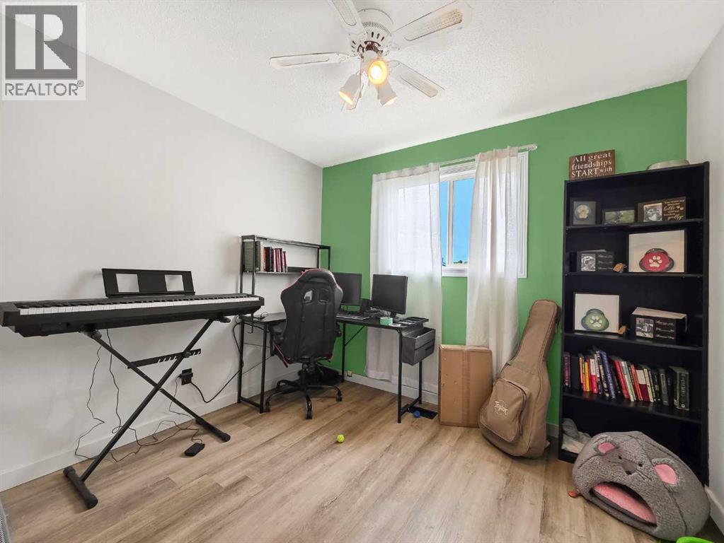 9826 101 Street - 12