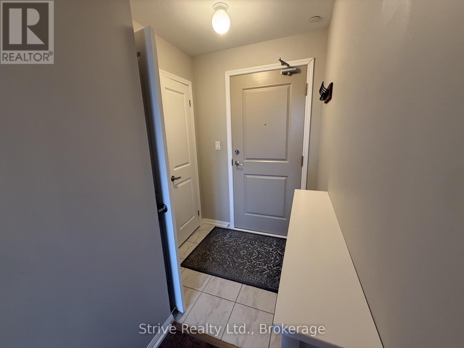 80 Aspen Springs Drive, Clarington, ON photo 4
