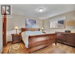 Family room - 358 Wakaw Crescent, Saskatoon, SK S7J4E2 Photo 13