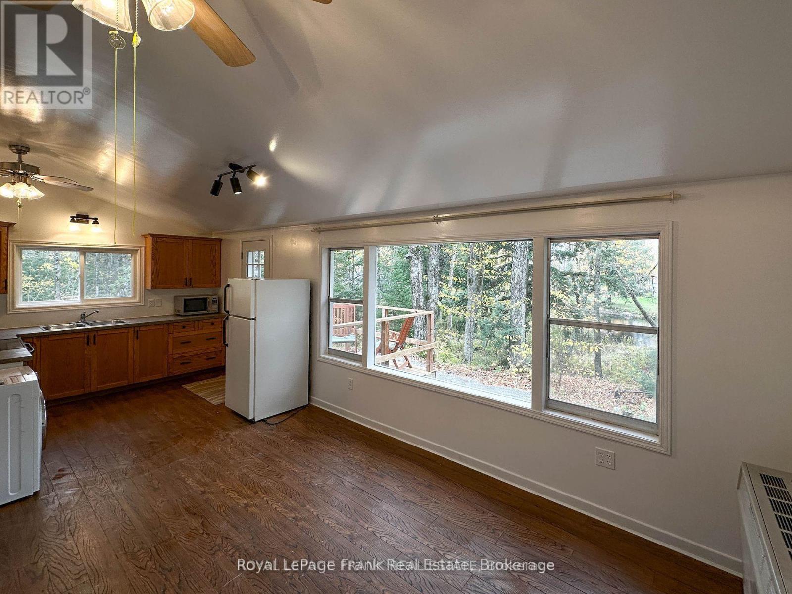292 Edwina Drive — photo 14