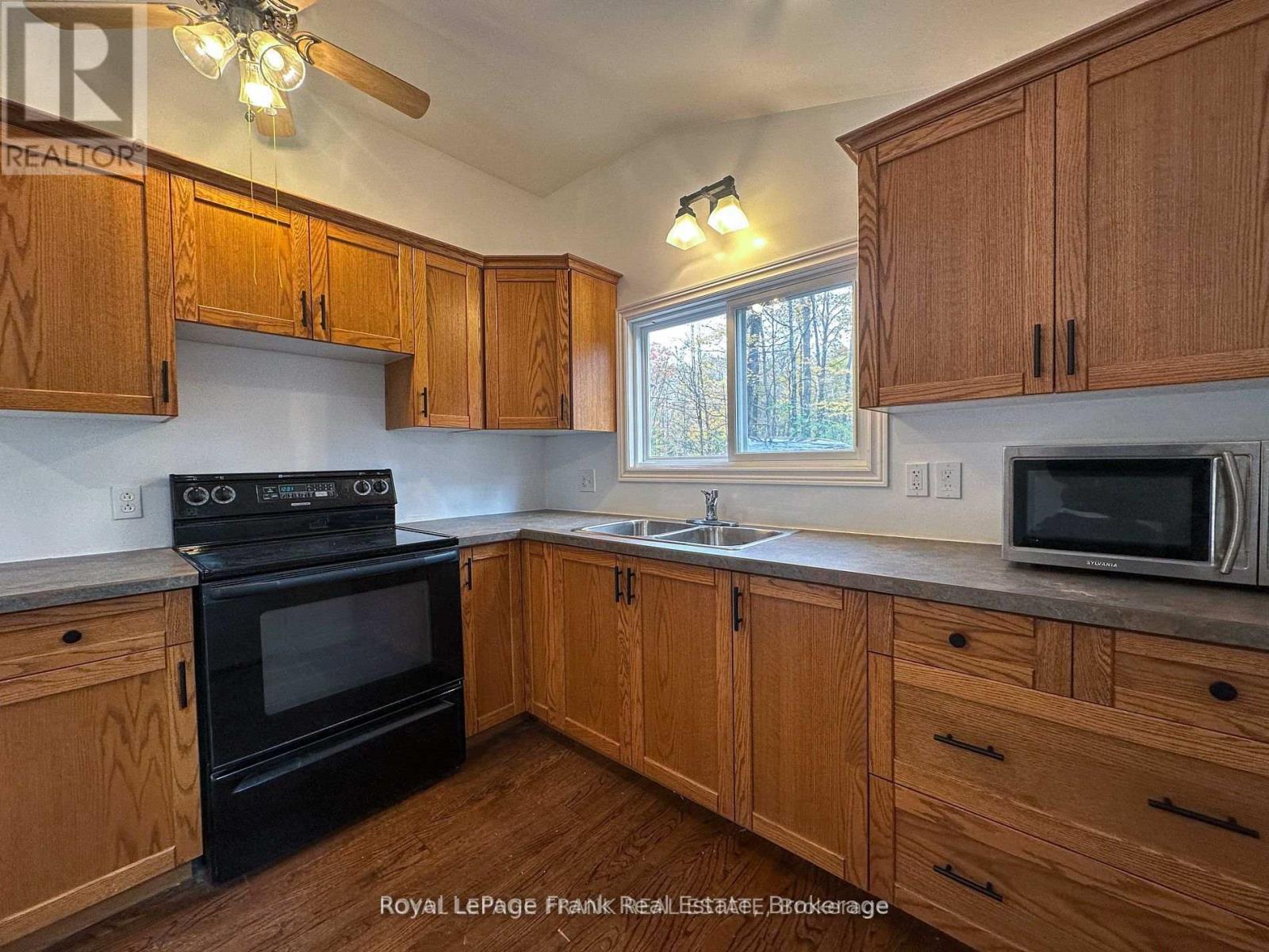 292 Edwina Drive — photo 16