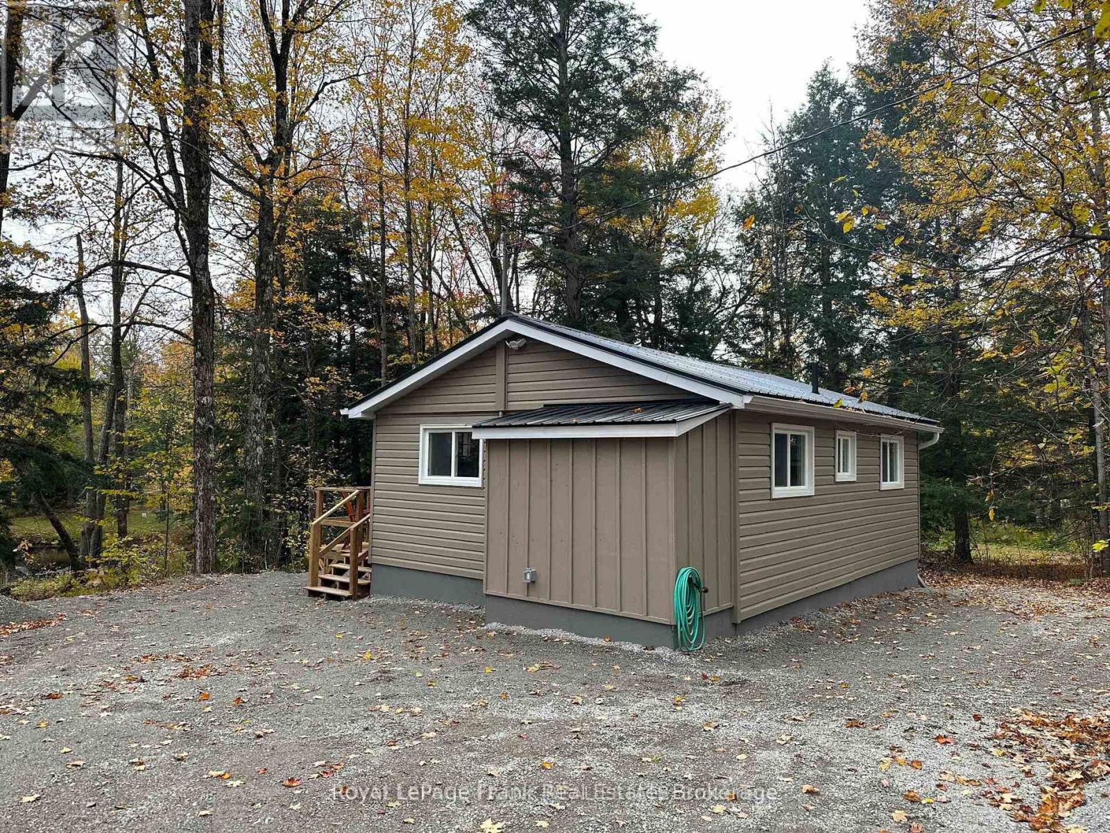 292 Edwina Drive — photo 4