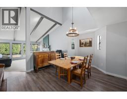 22110 Isaac Crescent, Maple Ridge, BC V2X0W1 Photo 11