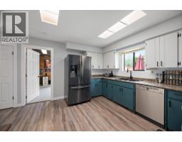22110 Isaac Crescent, Maple Ridge, BC V2X0W1 Photo 14