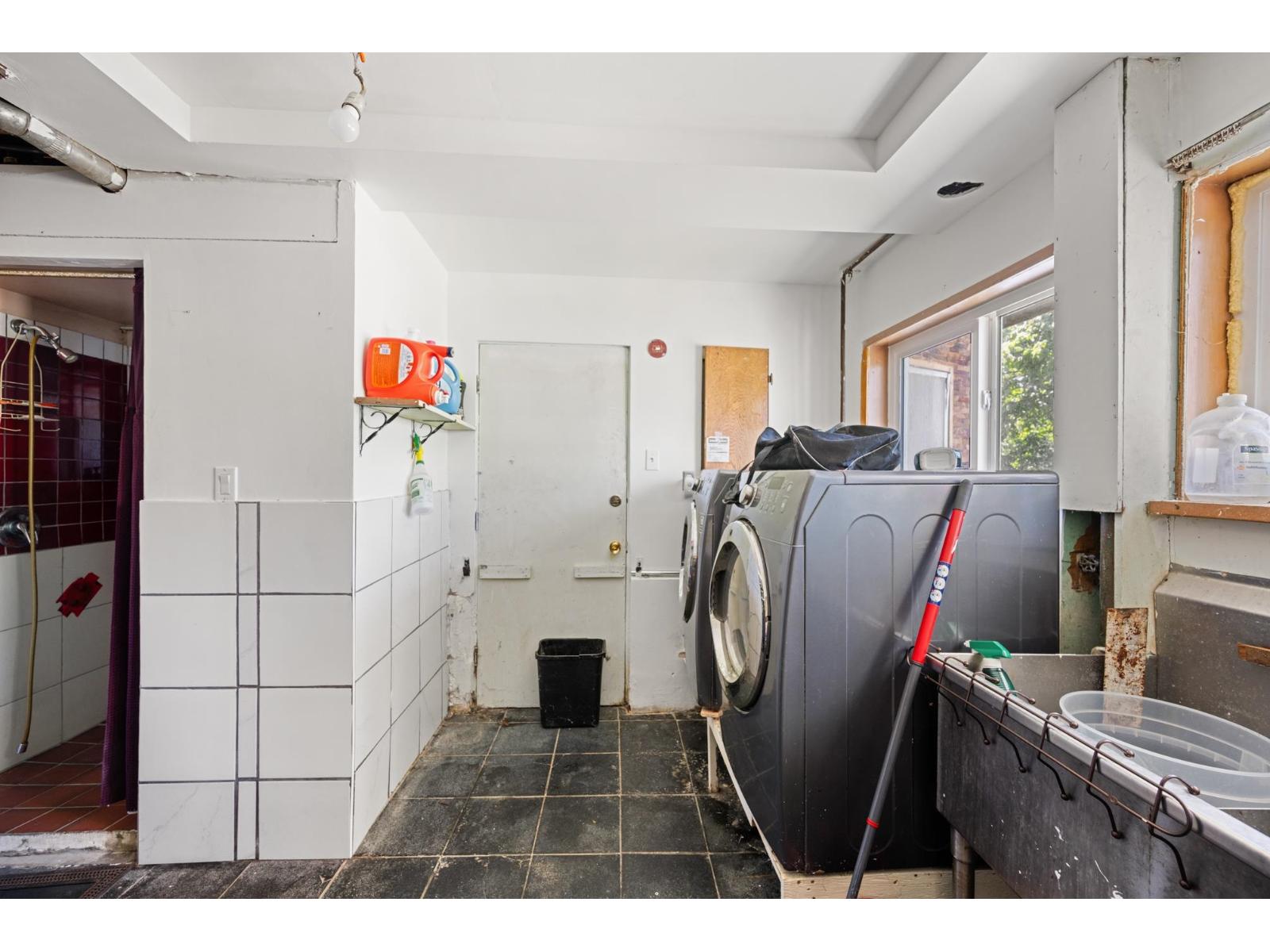 10240 140 STREET, Surrey - Image 1