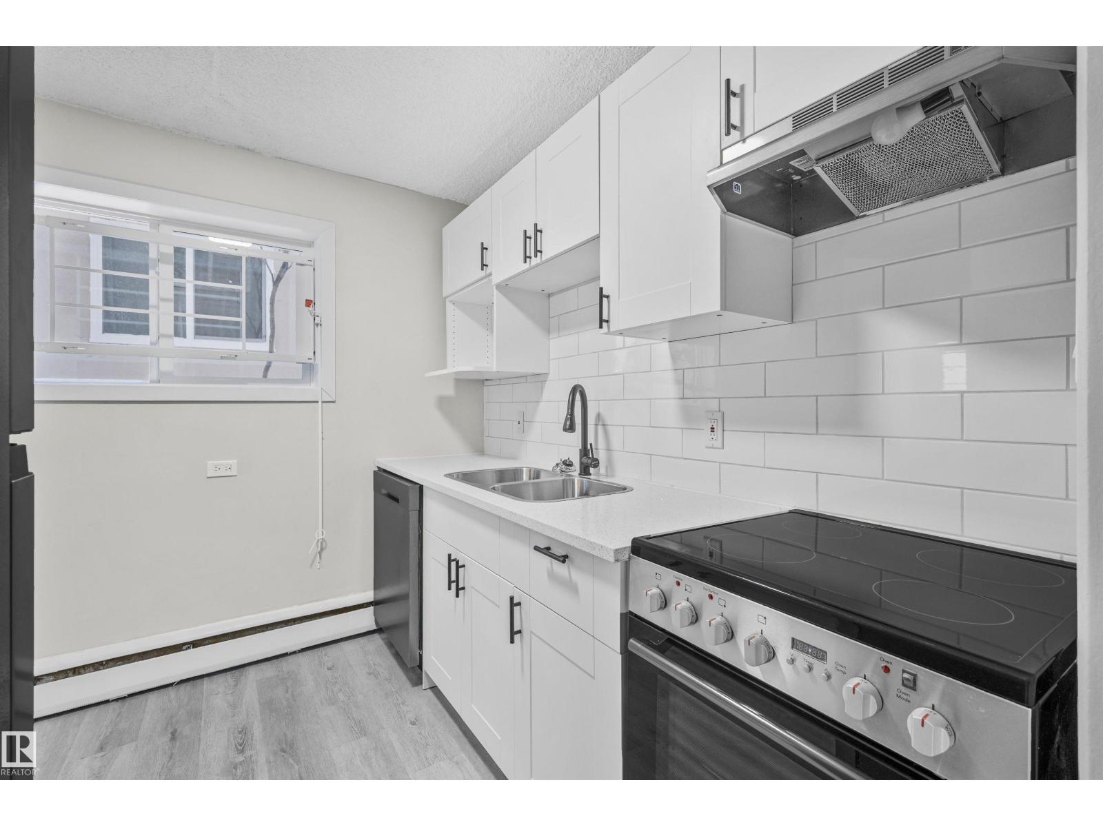 #1 10045 154 ST NW, Edmonton, Alberta, T5P2H1