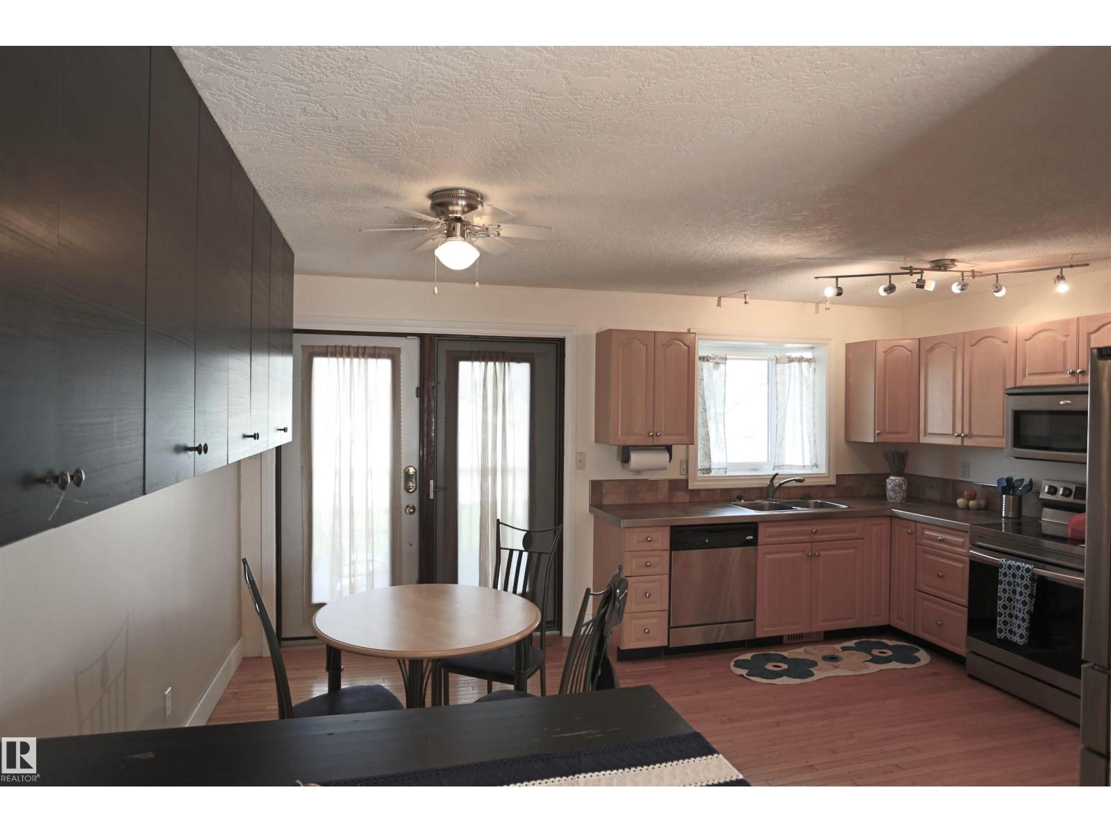 3 DORCHESTER RD - Image 3