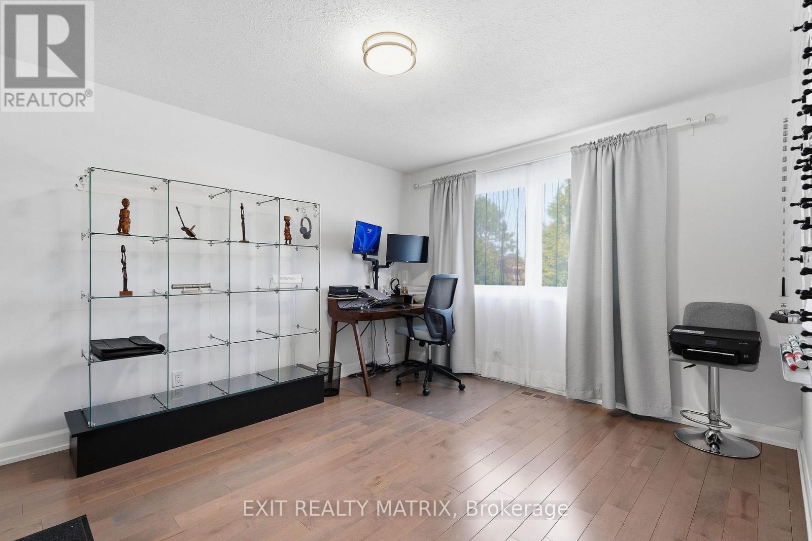 636 MERKLEY DRIVE - 22
