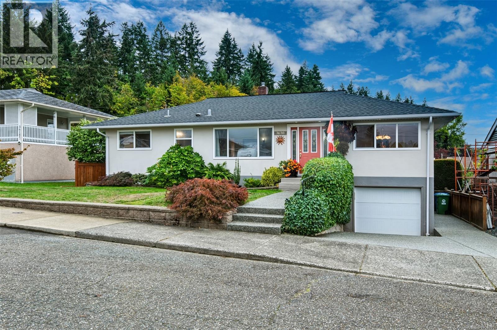3630 Waterhouse St - 1