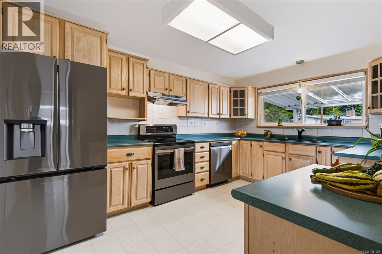 3630 Waterhouse St - 8