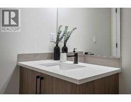 4pc Bathroom - 14366 15 Street Ne, Calgary, AB T3P2T1 Photo 12