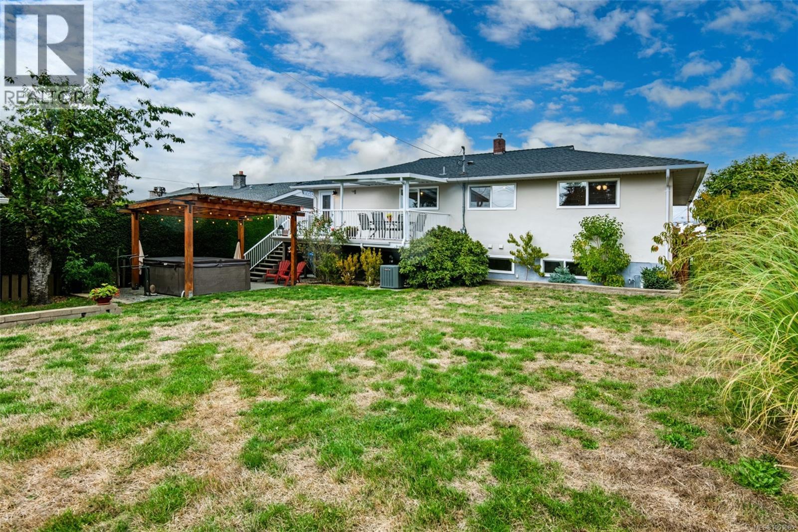 3630 Waterhouse St - 24